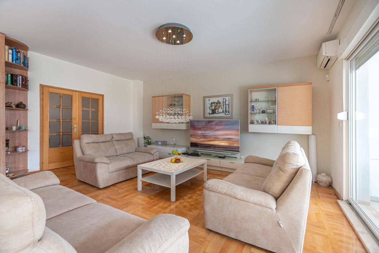 Apartment Relax Whit Big Terrace 170M2 Near The Beach Split Exterior foto